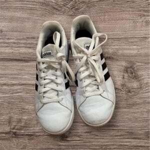 Adidas Grand Court sneakers